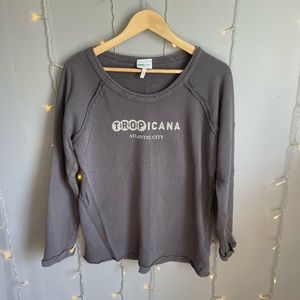 Women’s Medium Tropicana Sweatshirt